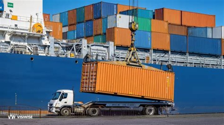 What is craft unloading and how should it be handled?